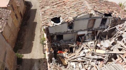  Las termitas arrasan con un pueblo de Burgos 