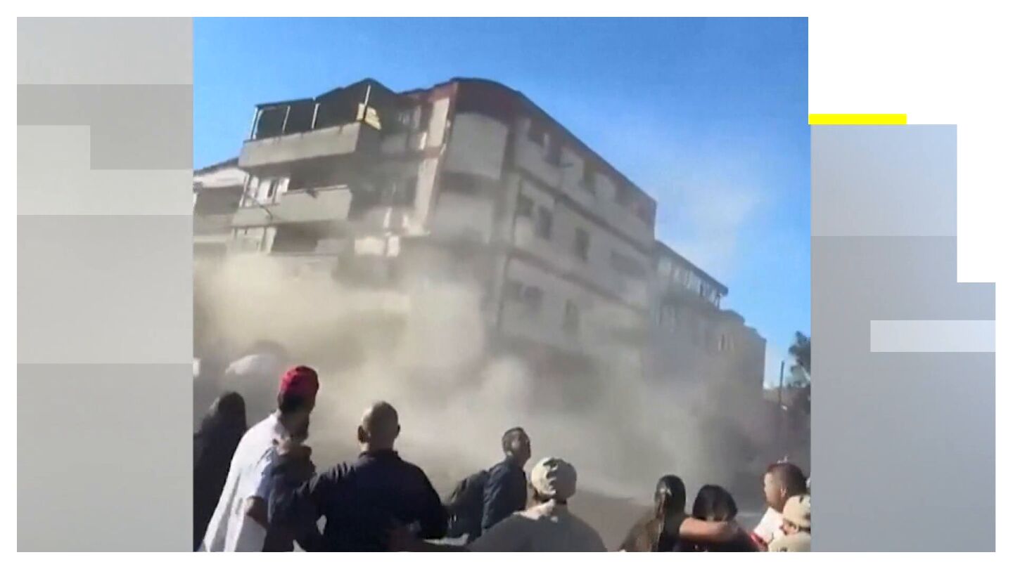 Un edificio se derrumba en Pereira tras el terremoto en Colombia