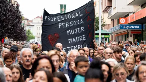 Imagen de una manifestación en repulsa ante el asesinato por violencia de género de una Guardia Civil Imagen de una manifestación en repulsa ante el asesinato por violencia de género de una Guardia Civil