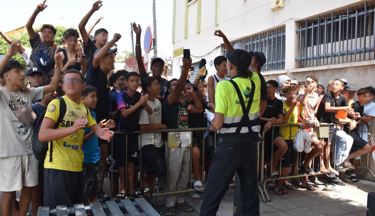El Gobierno informar&aacute; de los riesgos del eclipse al "elevado n&uacute;mero de inmigrantes" que se encuentran en Ceuta