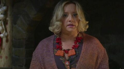 Lucy Davis como Hilda Spellman en Sabrina