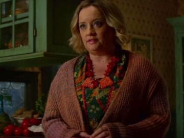 Lucy Davis como Hilda Spellman en Sabrina