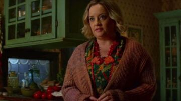 Lucy Davis como Hilda Spellman en Sabrina