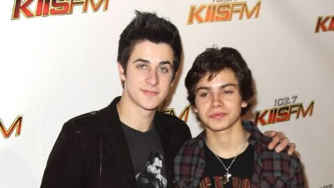 David Henrie y Jake T. Austin