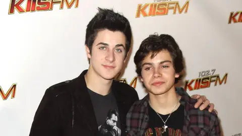 David Henrie y Jake T. Austin David Henrie y Jake T. Austin
