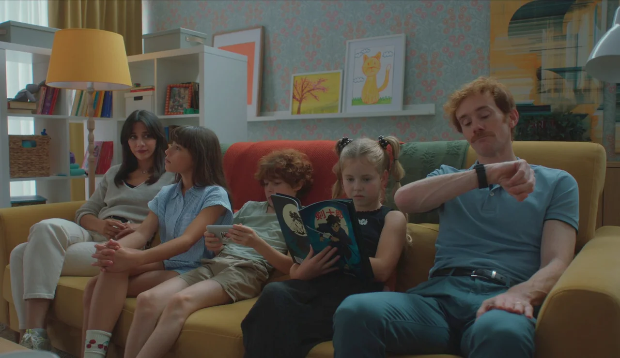 Álex llega con un misterio a Padre no hay más que uno, la serie