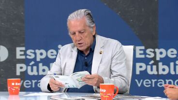 Diego L&oacute;pez Garrido saca la Constituci&oacute;n Espa&ntilde;ola para defender Ceuta y Melilla