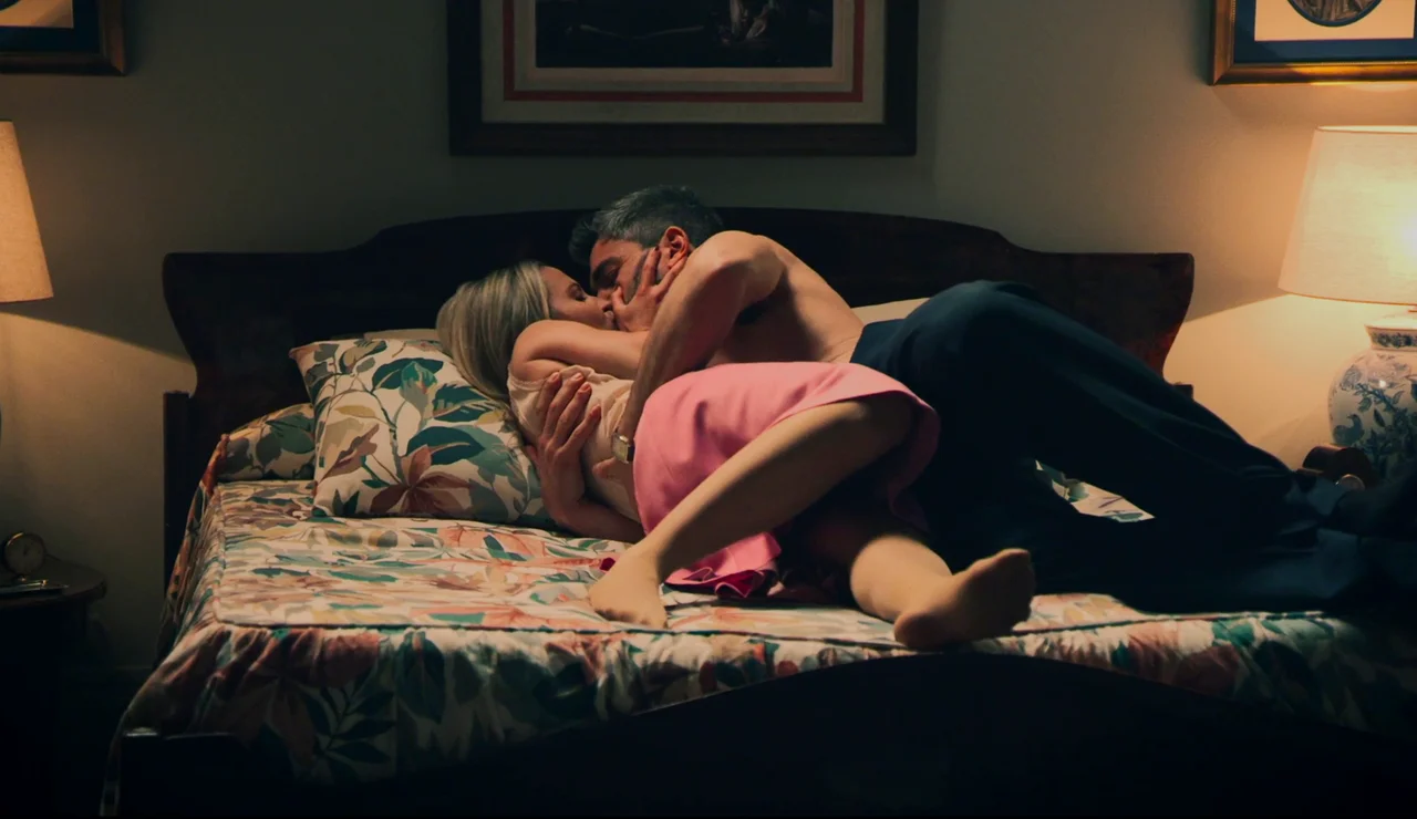 ¡Por fin! Valentina y Andrés se dejan llevar por la pasión y viven una noche que jamás olvidarán