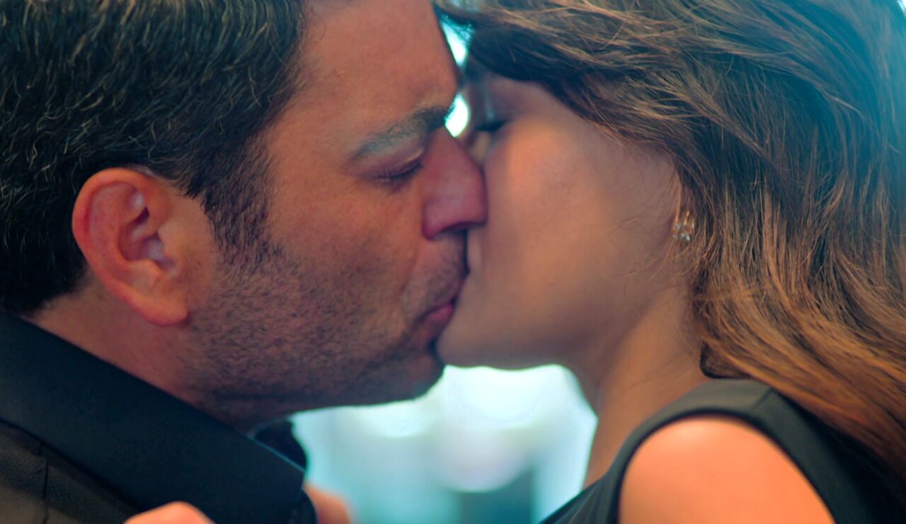 La huida de Alya termina en un beso: Cihan confiesa por fin su amor en los pr&oacute;ximos cap&iacute;tulos 