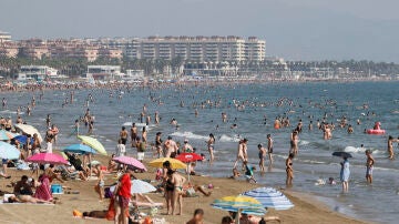 Imagen de la playa de las Arenas en Valencia 