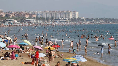 Imagen de la playa de las Arenas en Valencia 