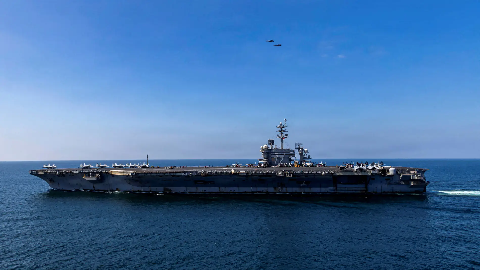 La Armada de EEUU relevará al portaaviones ‘Abraham Lincoln’ tras las quejas por sus condiciones a bordo El portaaviones 'Abraham Lincoln'