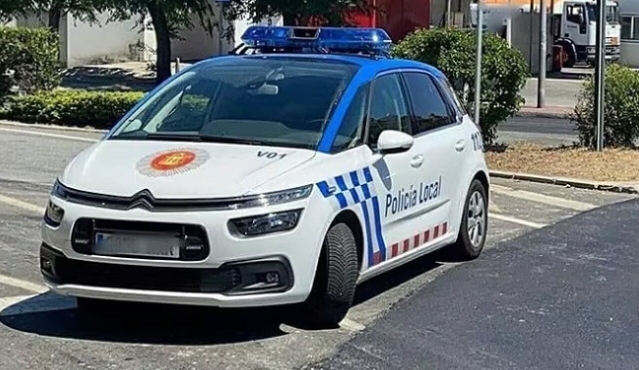 Coche de la Polic&iacute;a Local