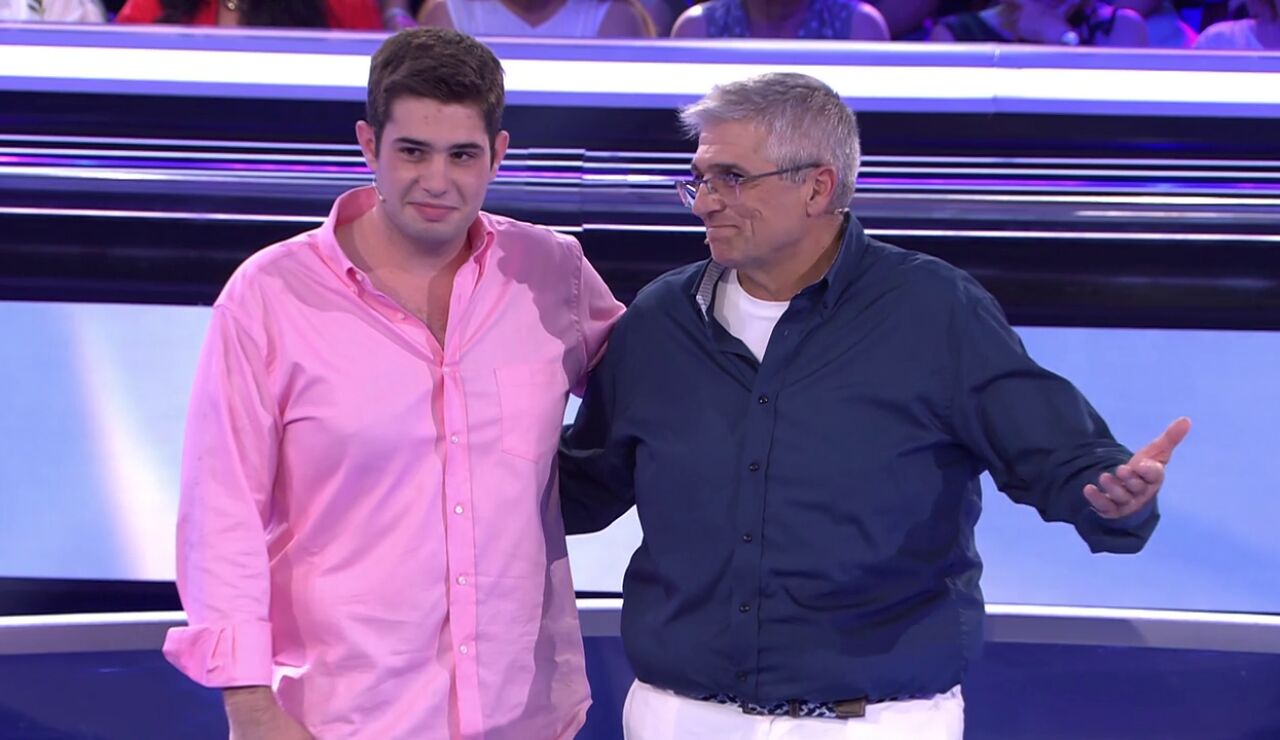 Andoni padre e hijo se encomiendan a que Vel&aacute;zquez no fuese zurdo para ganar 50.000 euros en Atrapa un mill&oacute;n