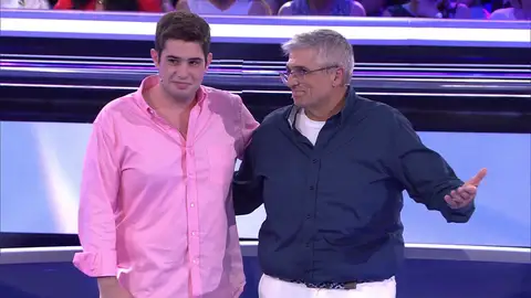Andoni padre e hijo se encomiendan a que Velázquez no fuese zurdo para ganar 50.000 euros en Atrapa un millón Andoni padre e hijo se encomiendan a que Velázquez no fuese zurdo para ganar 50.000 euros en Atrapa un millón