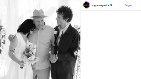 Tallulah Willis junto a Bruce Willis y Justin Acee Tallulah Willis junto a Bruce Willis y Justin Acee