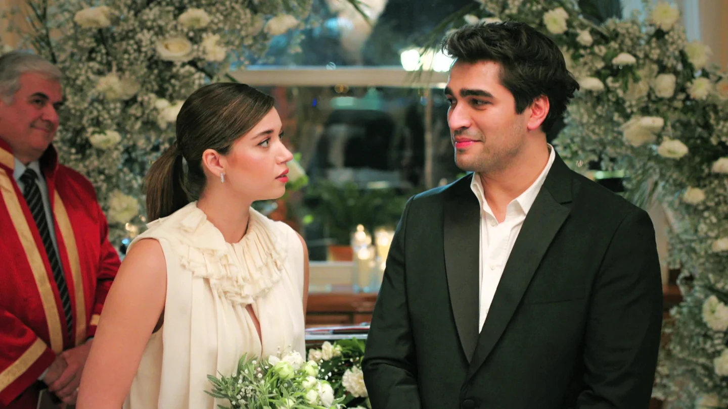 Seyran y Ferit en Una nueva vida Seyran y Ferit en Una nueva vida