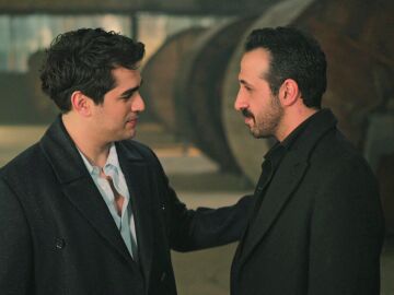 Ferit y Abidin en Una nueva vida