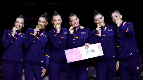 El equipo español de gimnasia rítmica, formado por Inés Bergua, Salma Solaun, Andrea Corral, Andrea Fernández, Lucía Muñoz y Marina Cortelles, en el Campeonato del Mundo. El equipo español de gimnasia rítmica, formado por Inés Bergua, Salma Solaun, Andrea Corral, Andrea Fernández, Lucía Muñoz y Marina Cortelles, en el Campeonato del Mundo.