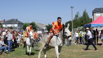 Participantes de la carrera de burros Participantes de la carrera de burros