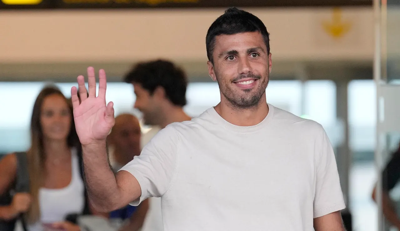 Rodri Hernández a su llegada a Barcelona