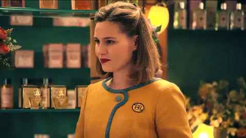 Claudia propone un brillante plan que podría salvar el futuro de Perfumerías De la Reina Claudia propone un brillante plan que podría salvar el futuro de Perfumerías De la Reina