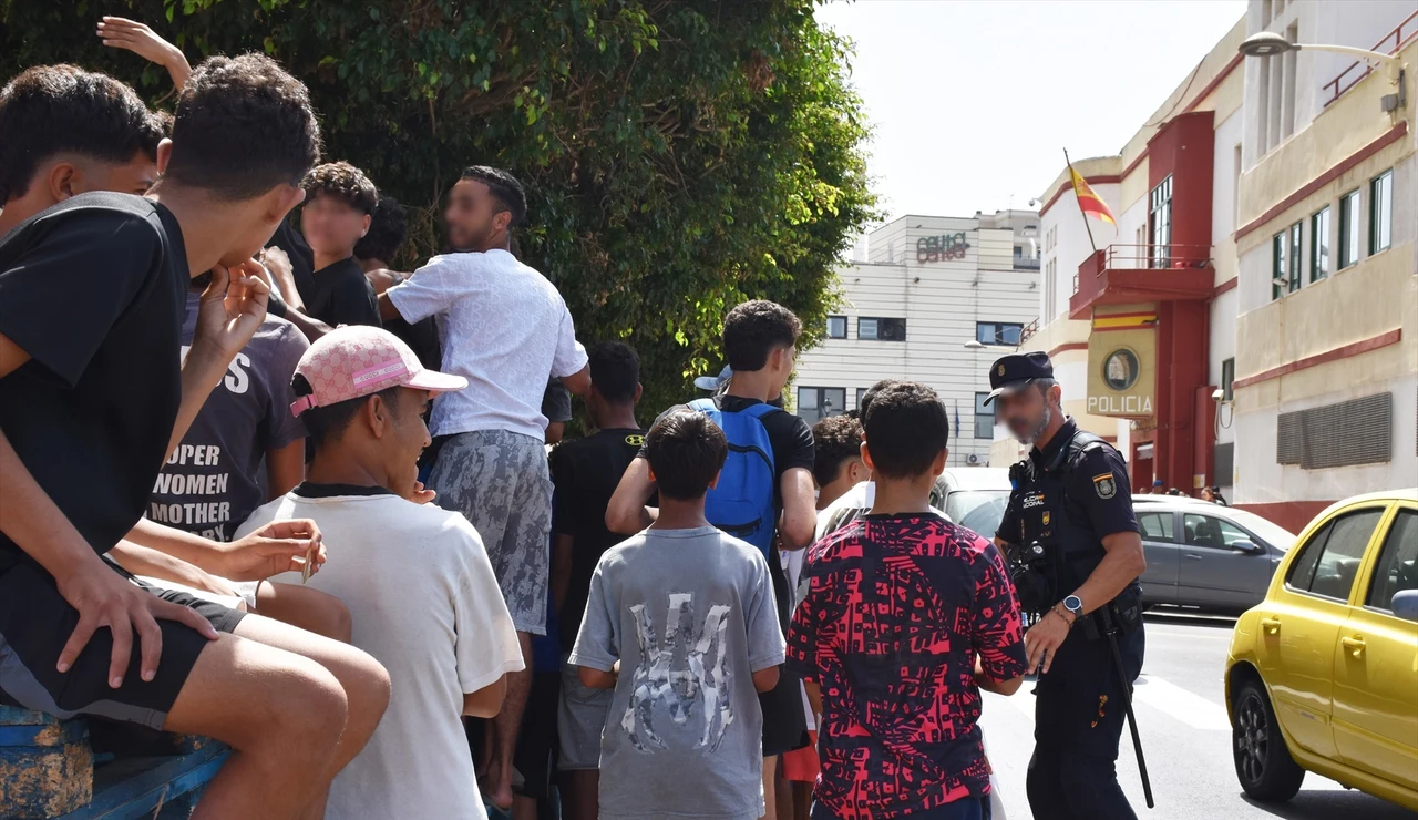 Interior cifra en 2.168 los menores de edad identificados en Ceuta