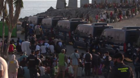 La Polic&iacute;a en la playa del Trampol&iacute;n