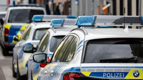 Al menos ocho personas han resultado heridas en un atropello masivo en una calle peatonal de Hofgeismar (Alemania) Al menos ocho personas han resultado heridas en un atropello masivo en una calle peatonal de Hofgeismar (Alemania)