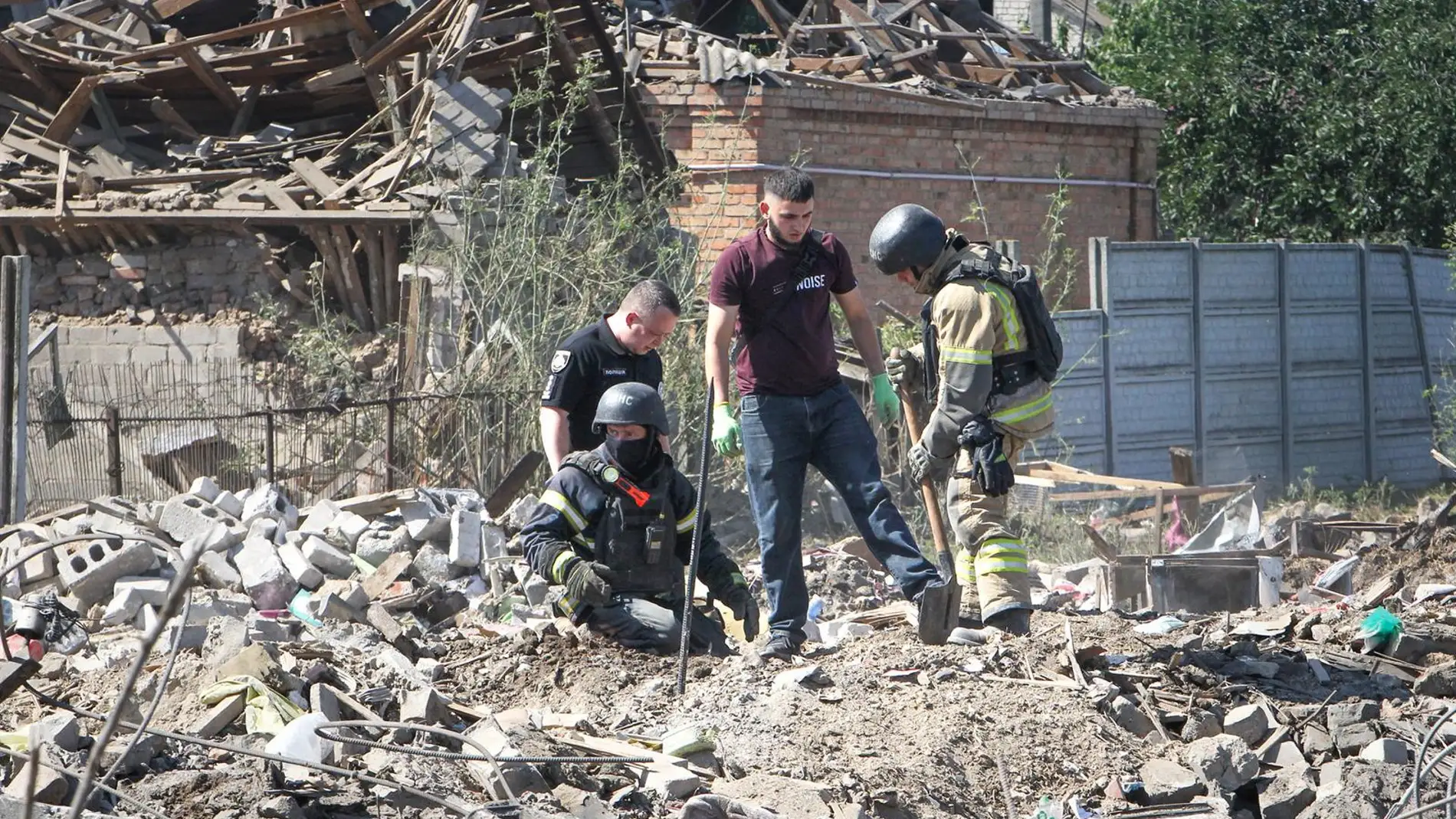 Suben a 14 los muertos en un ataque ruso sobre un centro comercial en Krivói Rog (Ucrania) Suben a 14 los muertos en un ataque ruso sobre un centro comercial en Krivói Rog (Ucrania)