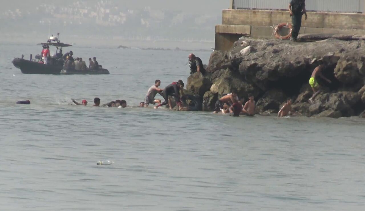 As&iacute; operan las mafias que trafican con personas de Ceuta a la Pen&iacute;nsula