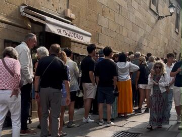 La cola para acceder a la Catedral de Santiago