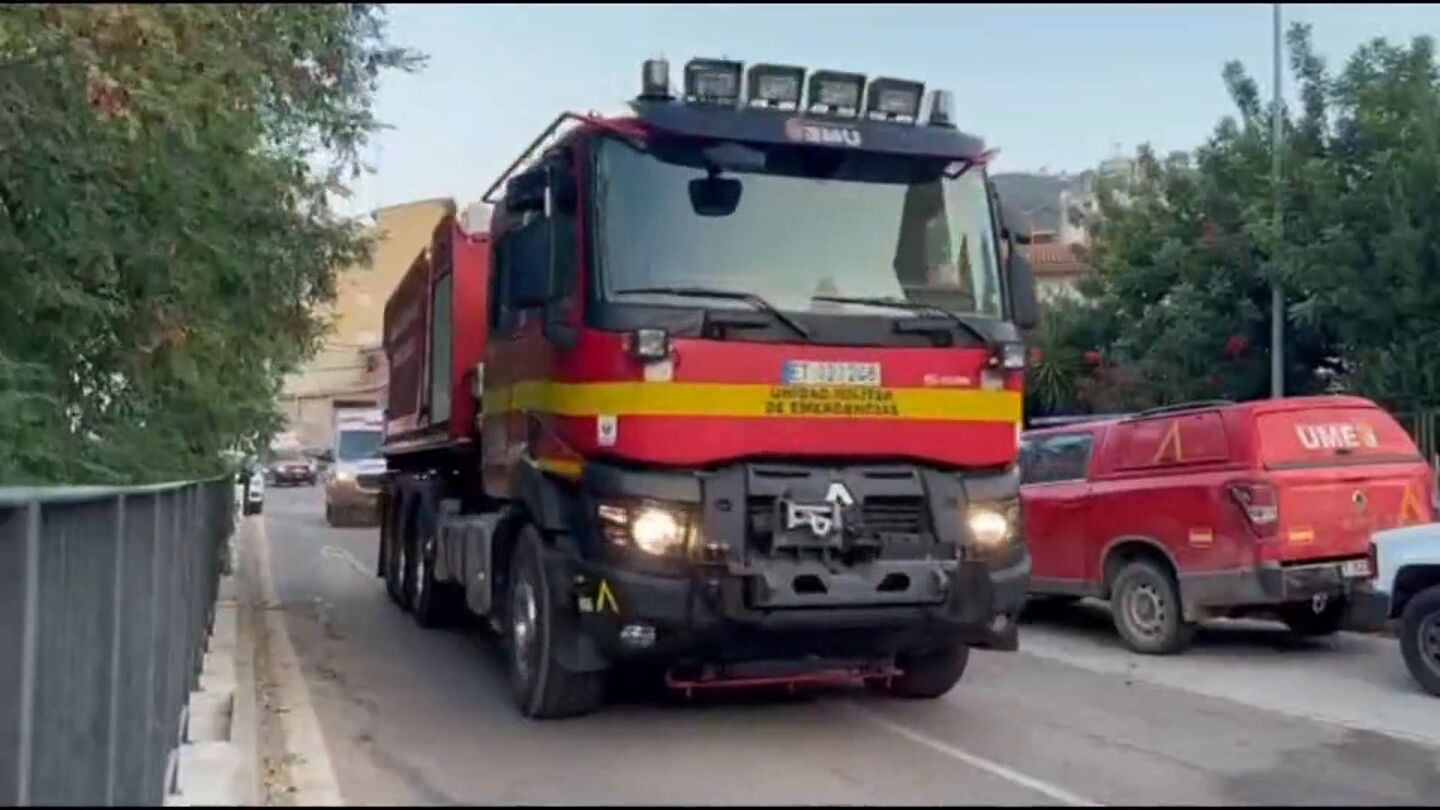 Vuelven a casa los vecinos de G&aacute;tova tras el incendio de la Sierra Calderona
