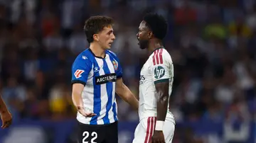 Vinicius se encara con Calatrava en el Espanyol-Real Madrid Vinicius se encara con Calatrava en el Espanyol-Real Madrid