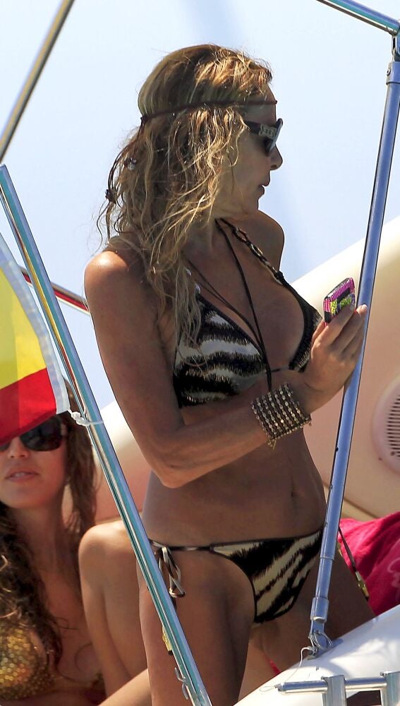 Ana Obregón en bikini
