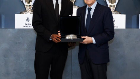 Yan Diomande, presentado con el Real Madrid