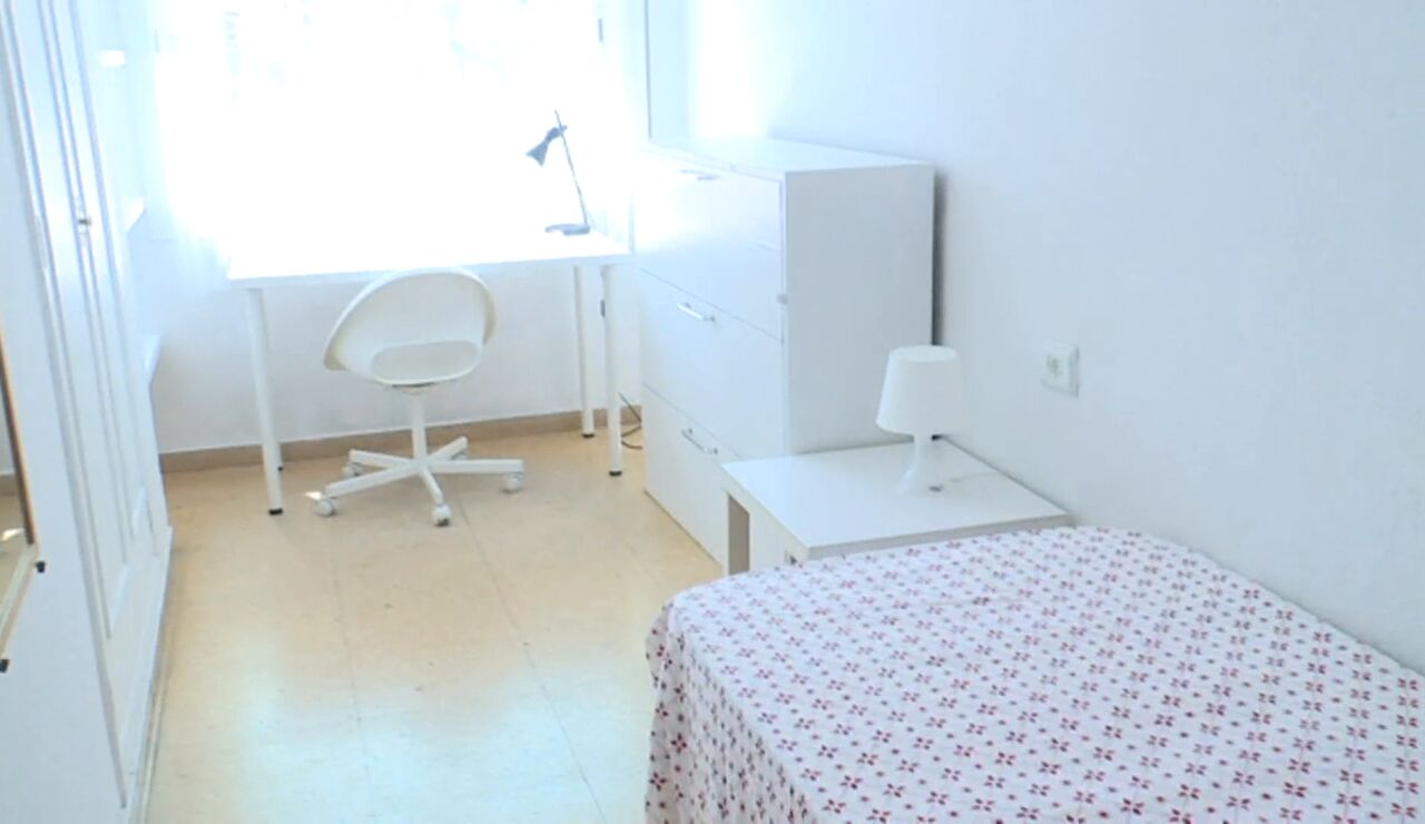 Imagen de una habitaci&oacute;n en un piso compartido