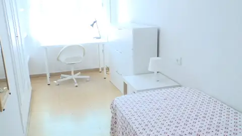 Imagen de una habitación en un piso compartido Imagen de una habitación en un piso compartido