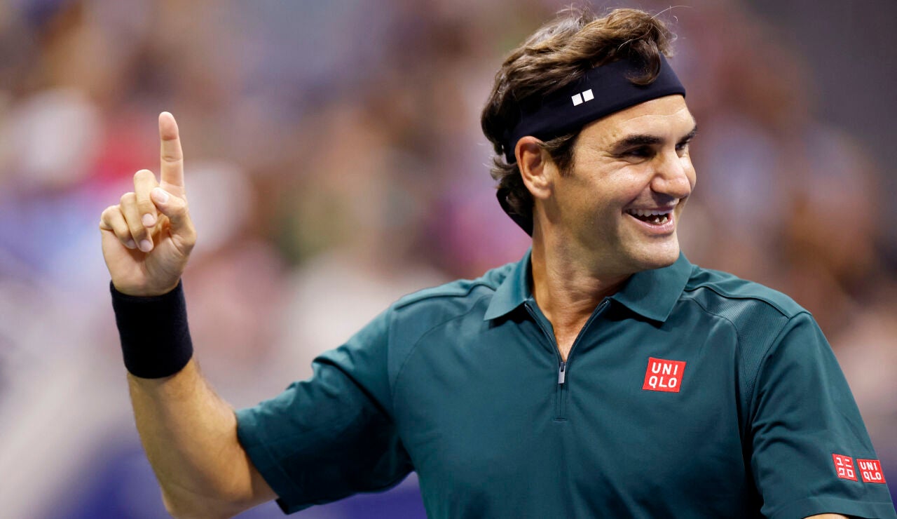 Roger Federer celebra un punto en la Arthur Ashe