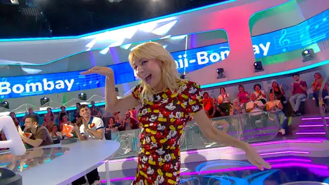 Mecano hace viajar a Elisa Matilla a su juventud en La Pista: “La bailaba con mi hermana” Mecano hace viajar a Elisa Matilla a su juventud en La Pista: “La bailaba con mi hermana”