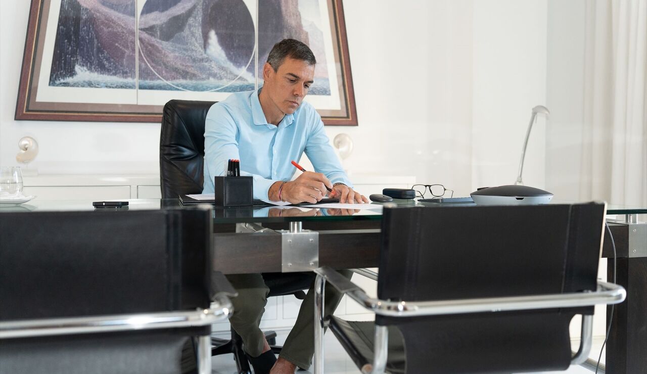 El presidente del Gobierno, Pedro S&aacute;nchez, en la reuni&oacute;n de coordinaci&oacute;n sobre la situaci&oacute;n actual en Ceuta.