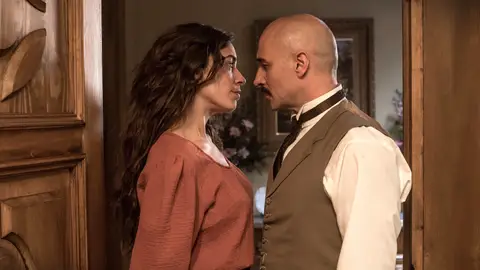 "Me di cuenta de cómo me mira": el próximo jueves, gran estreno de Las hijas de la criada en Antena 3 "Me di cuenta de cómo me mira": el próximo jueves, gran estreno de Las hijas de la criada en Antena 3