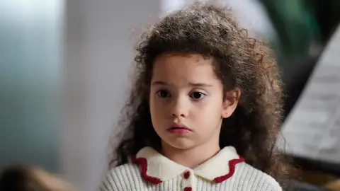 ¿Quién es el padre de Kader? El gran misterio que deja abierto el primer capítulo de El secreto ¿Quién es el padre de Kader? El gran misterio que deja abierto el primer capítulo de El secreto