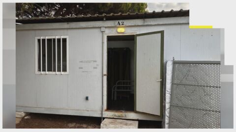 Imagen de las casas prefabricadas en las que residen los agentes 