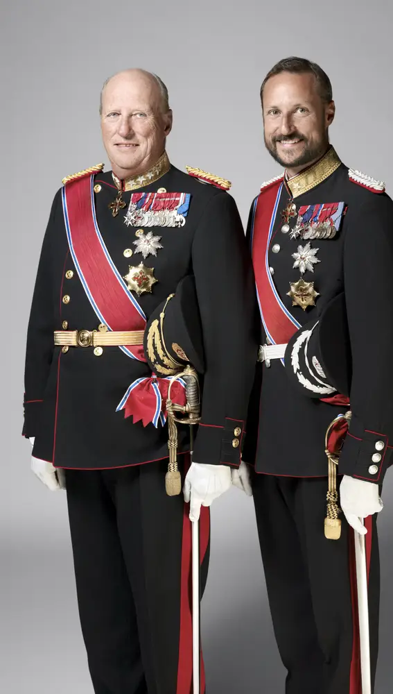 El rey Harald y su hijo Haakon El rey Harald y su hijo Haakon