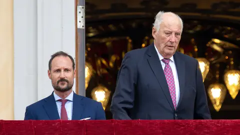 Harlad V junto al actual Haakon VIII Harlad V junto al actual Haakon VIII
