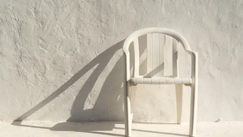 Imagen de una silla de plástico Imagen de una silla de plástico
