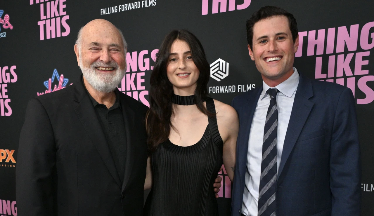 Rob Reiner junto a sus hijos Romy y Jake