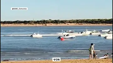La Guardia Civil frustra un alijo de droga tras una persecución a narcos en Sanlúcar de Barrameda La Guardia Civil frustra un alijo de droga tras una persecución a narcos en Sanlúcar de Barrameda