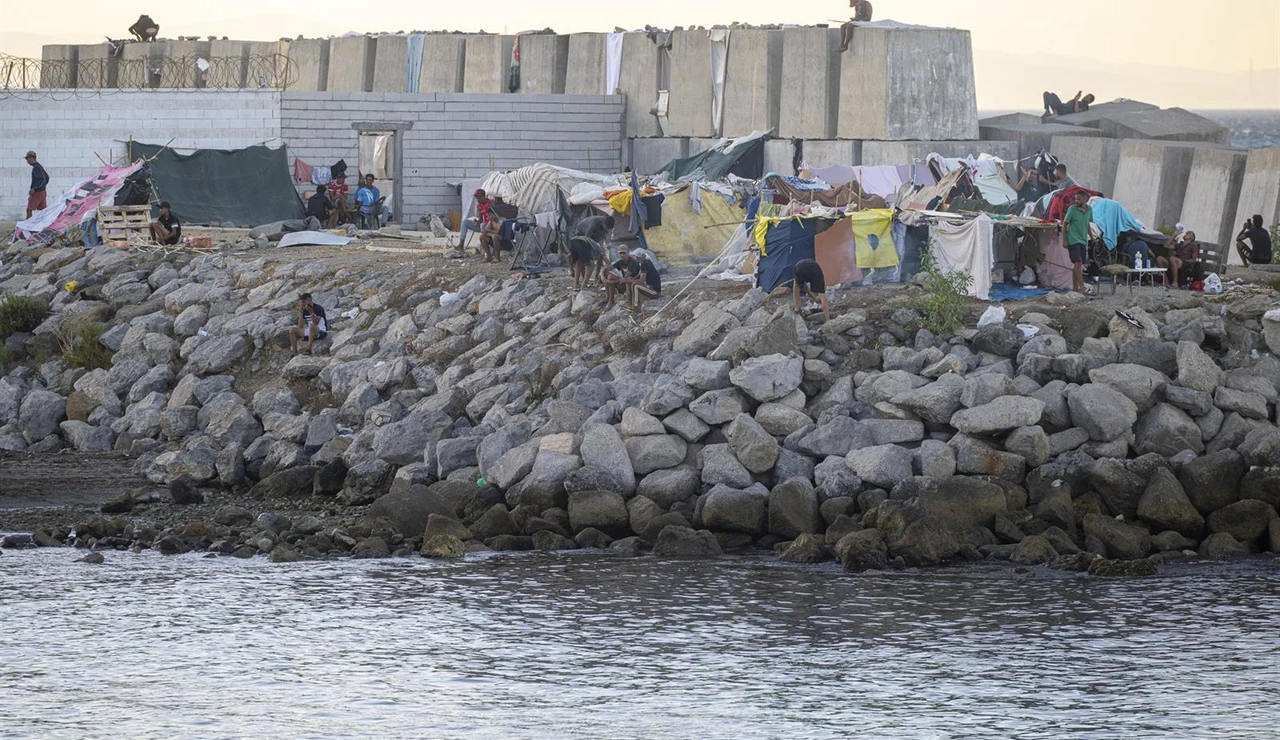 Un sargento herido y cuatro marroquíes detenidos tras un "ataque" a militares en Ceuta